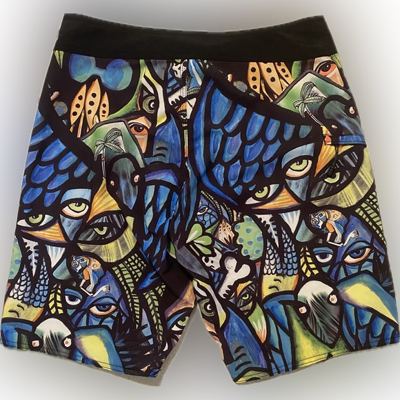 Volcom Mod-tech board shorts, size 29, good condition - Picture 2 of 3